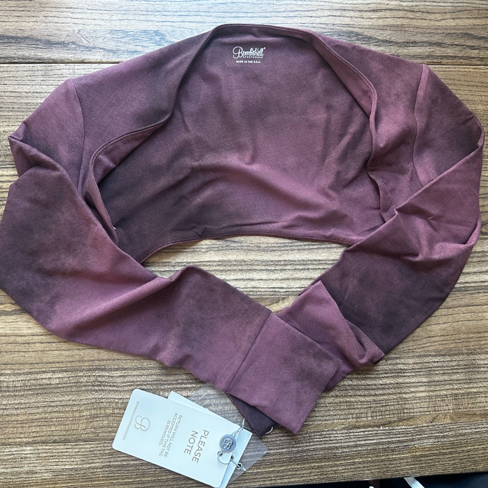 Bombshell Sportswear Shape Shrug - Picture 4 of 5